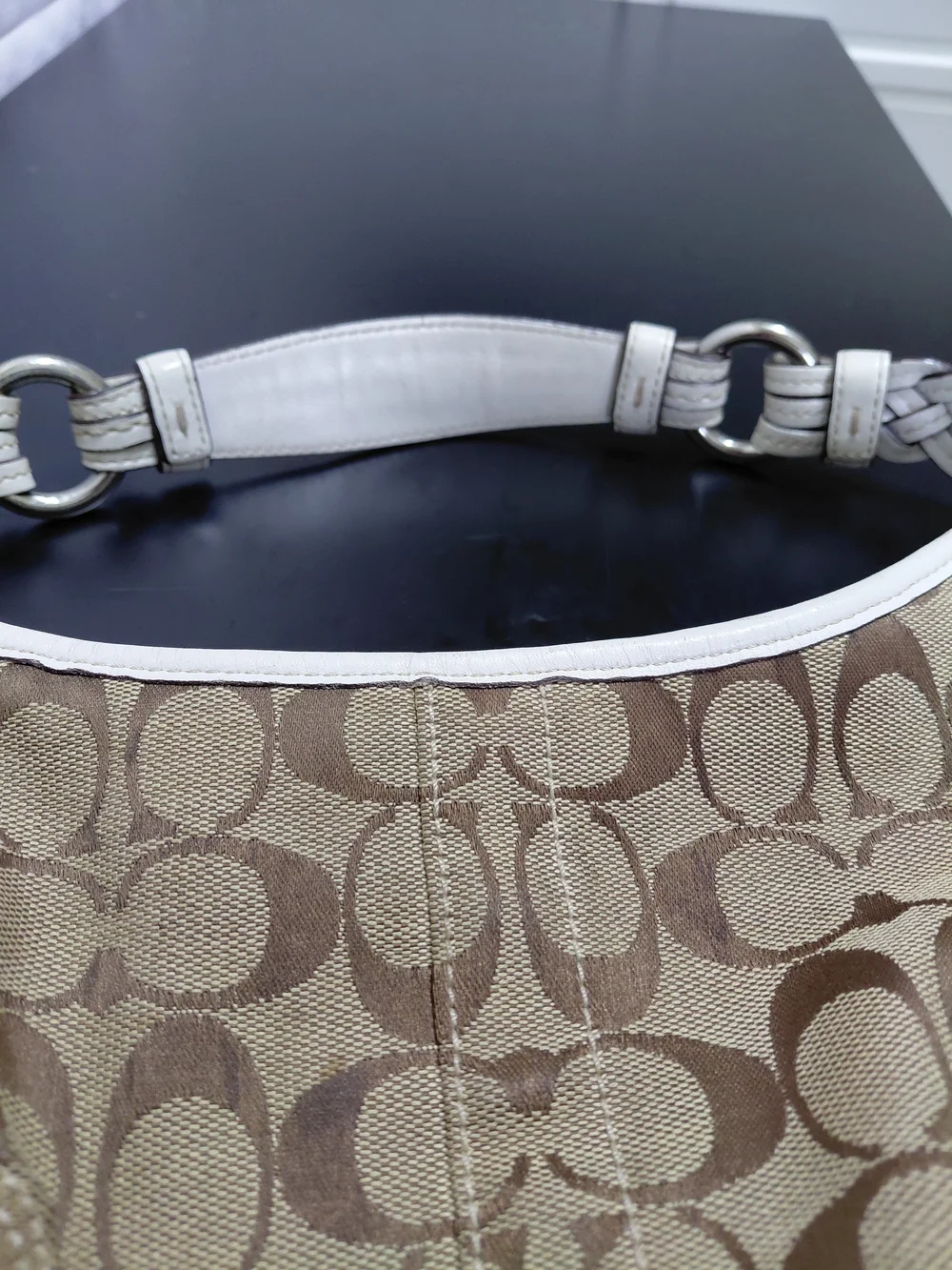 Coach classic signature